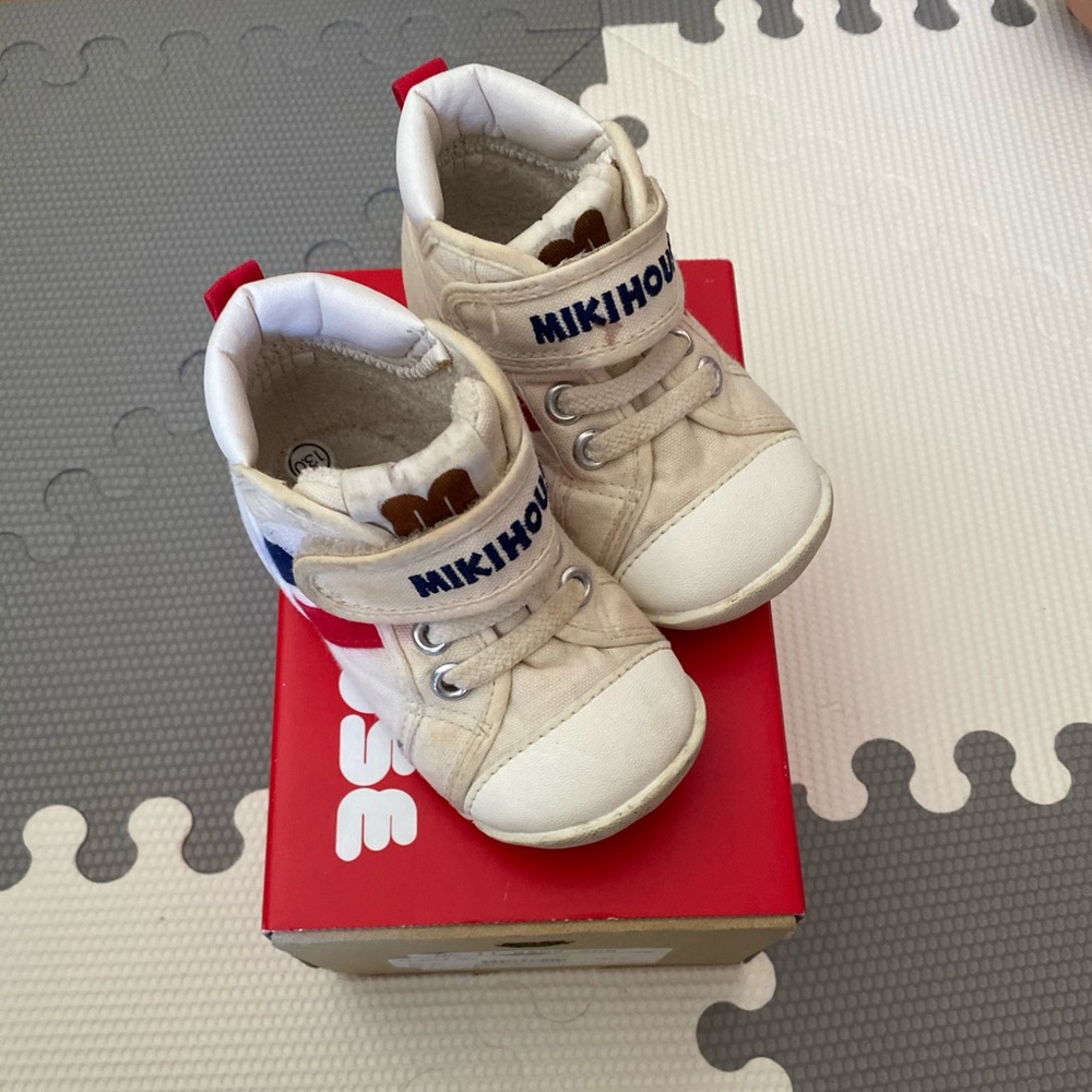 Mikihouse first walker shoes